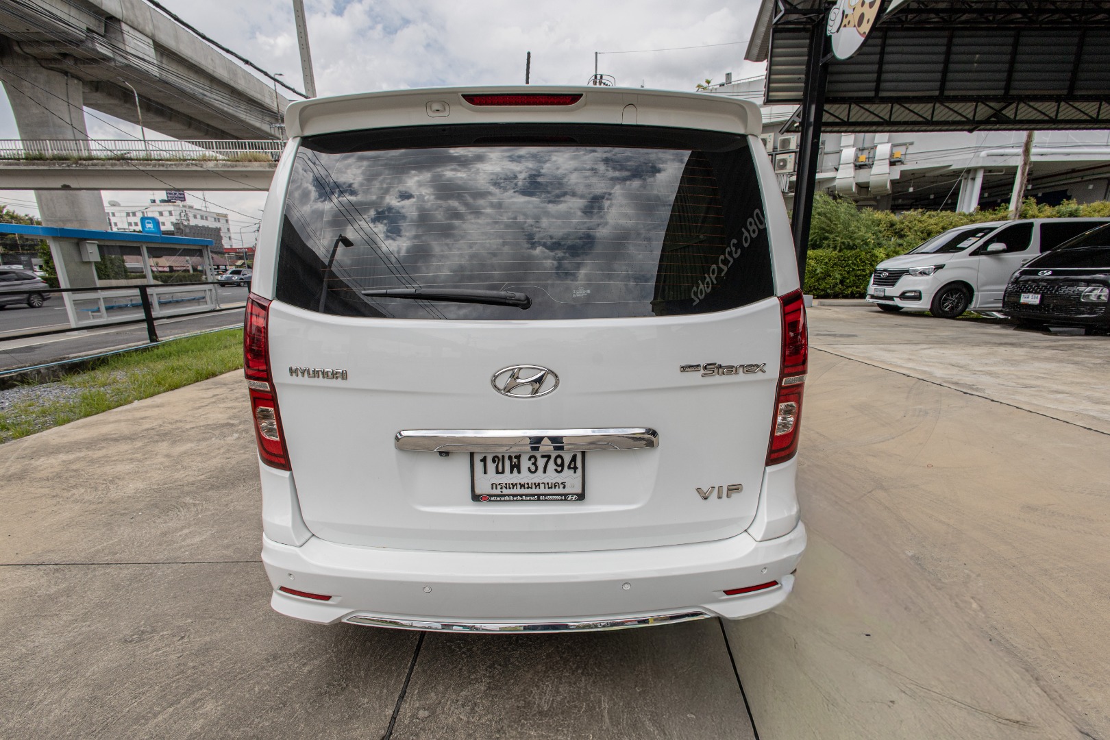 HYUNDAI GRAND STAREX 2.5 VIP (7 ที่นั่ง) DIAMOND (RA3225)