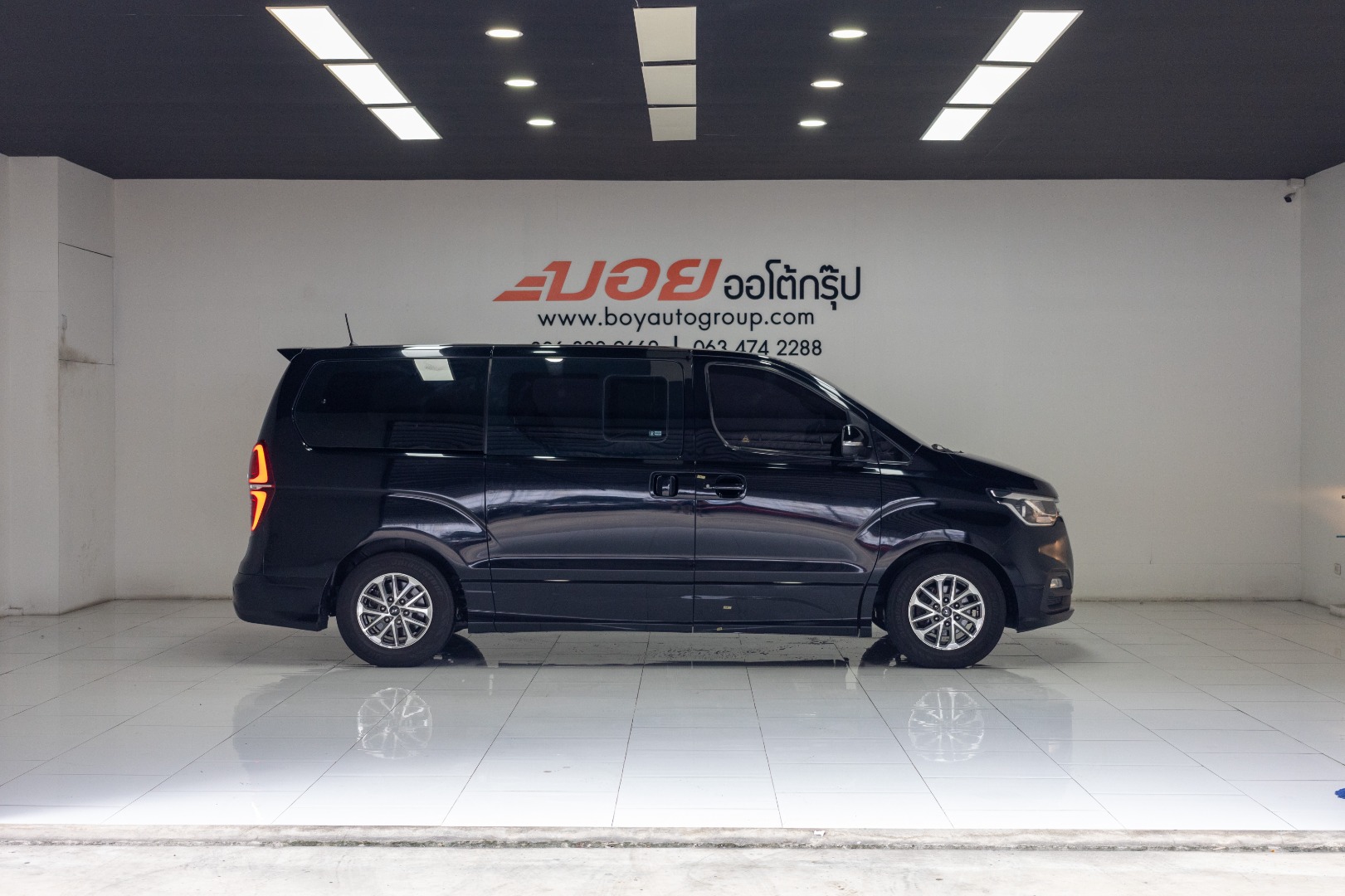 HYUNDAI H1 2.5 DELUXE (11 ที่นั่ง) (RA3234)