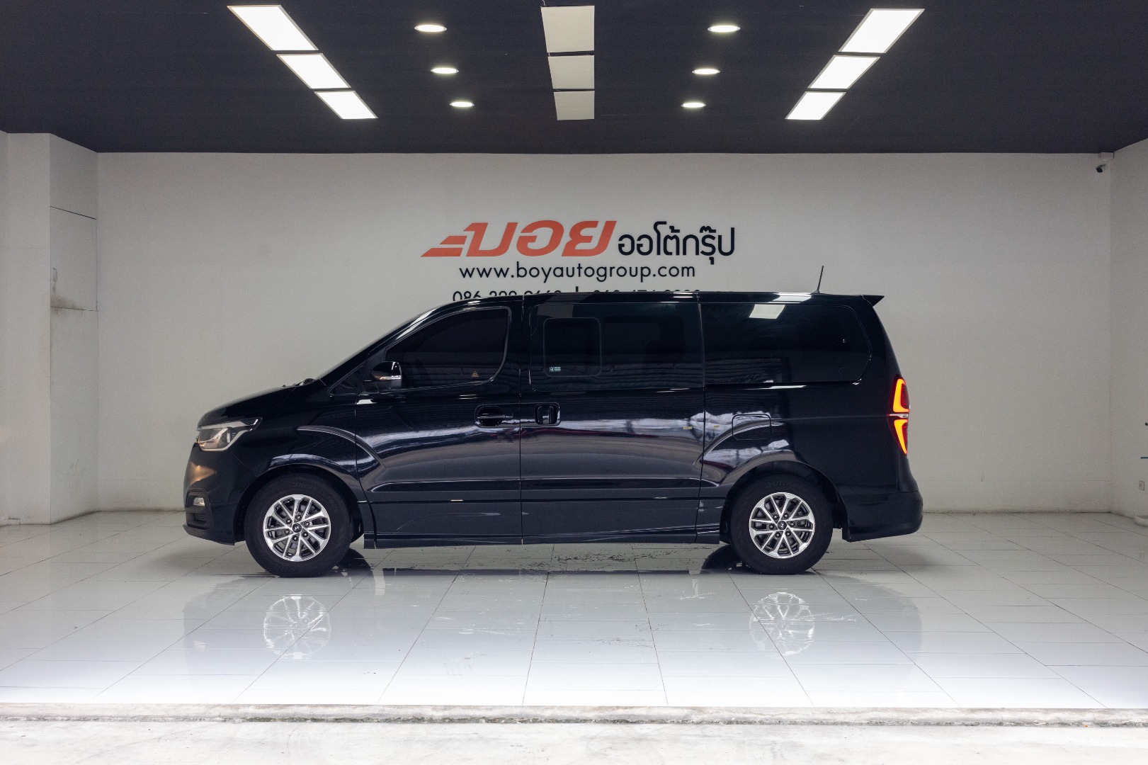 HYUNDAI H1 2.5 DELUXE (11 ที่นั่ง) (RA3234)