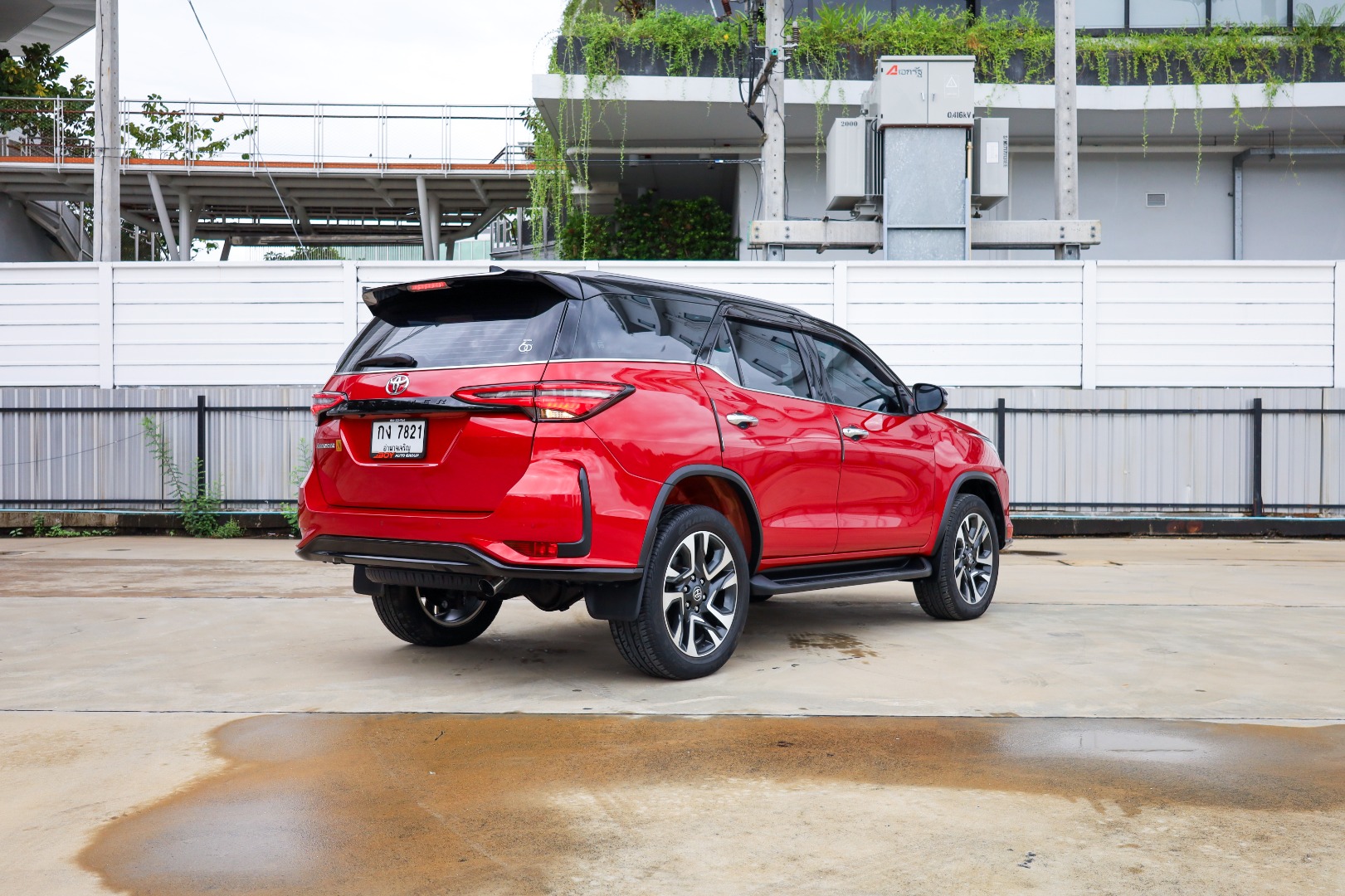TOYOTA FORTUNER 2.4 LEGENDER (2WD) (RA3228)