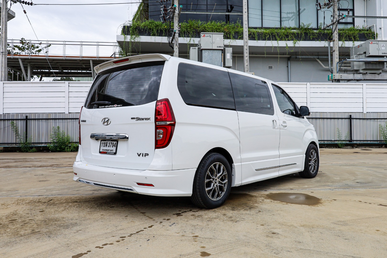 HYUNDAI GRAND STAREX 2.5 VIP (7 ที่นั่ง) DIAMOND (RA3225)
