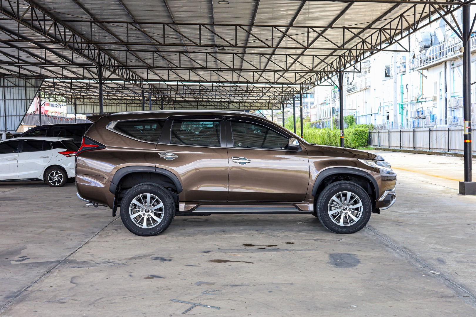 MITSUBISHI PAJERO 2.4 GT PREMIUM (RA3217)