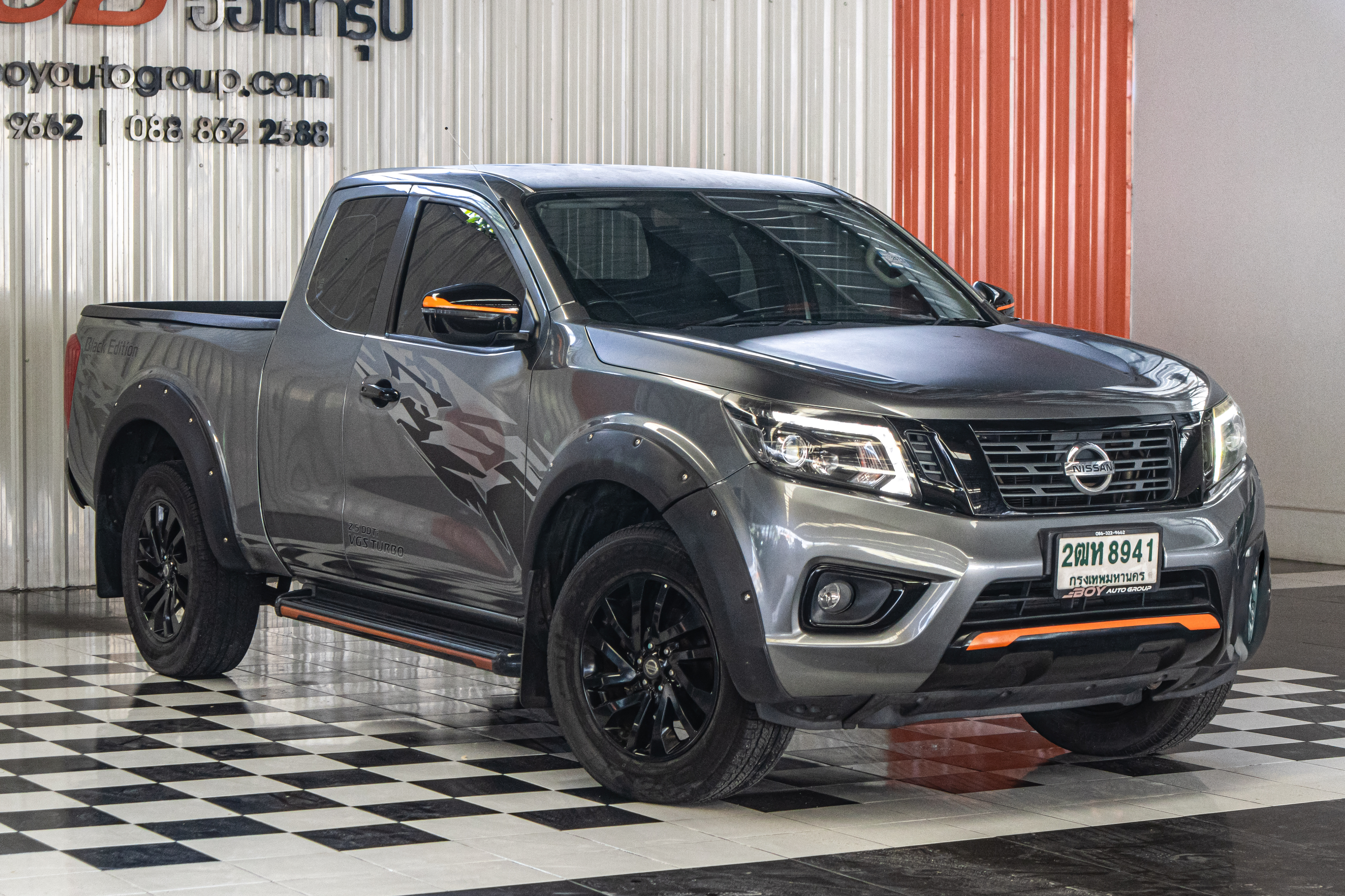 NISSAN NAVARA CAB 2.5 EL CALIBRE BLACK EDITION (MB1639)