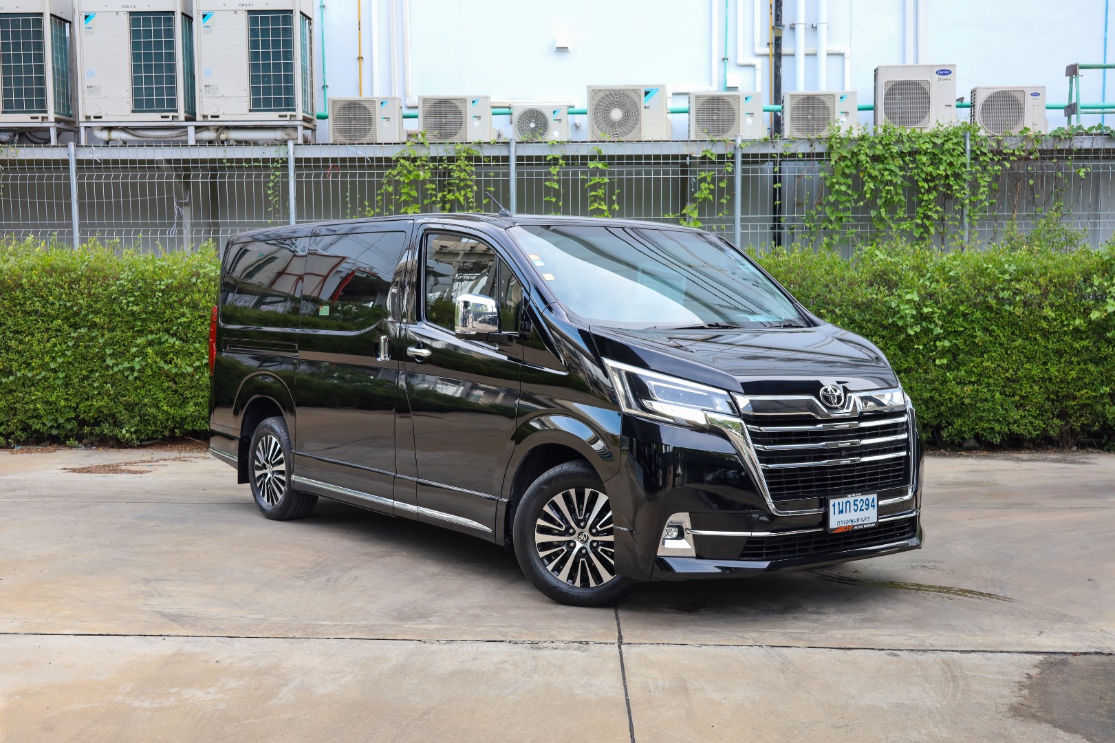 TOYOTA MAJESTY 2.8 PREMIUM (RA3222)