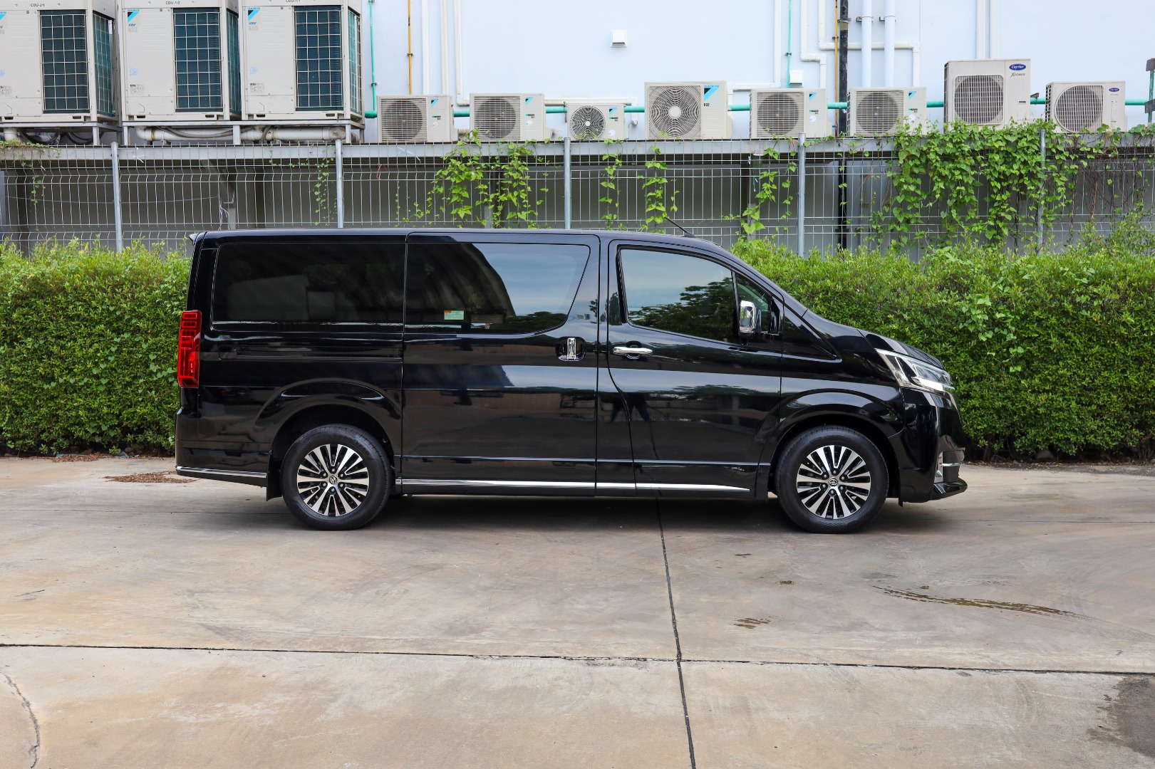 TOYOTA MAJESTY 2.8 PREMIUM (RA3222)