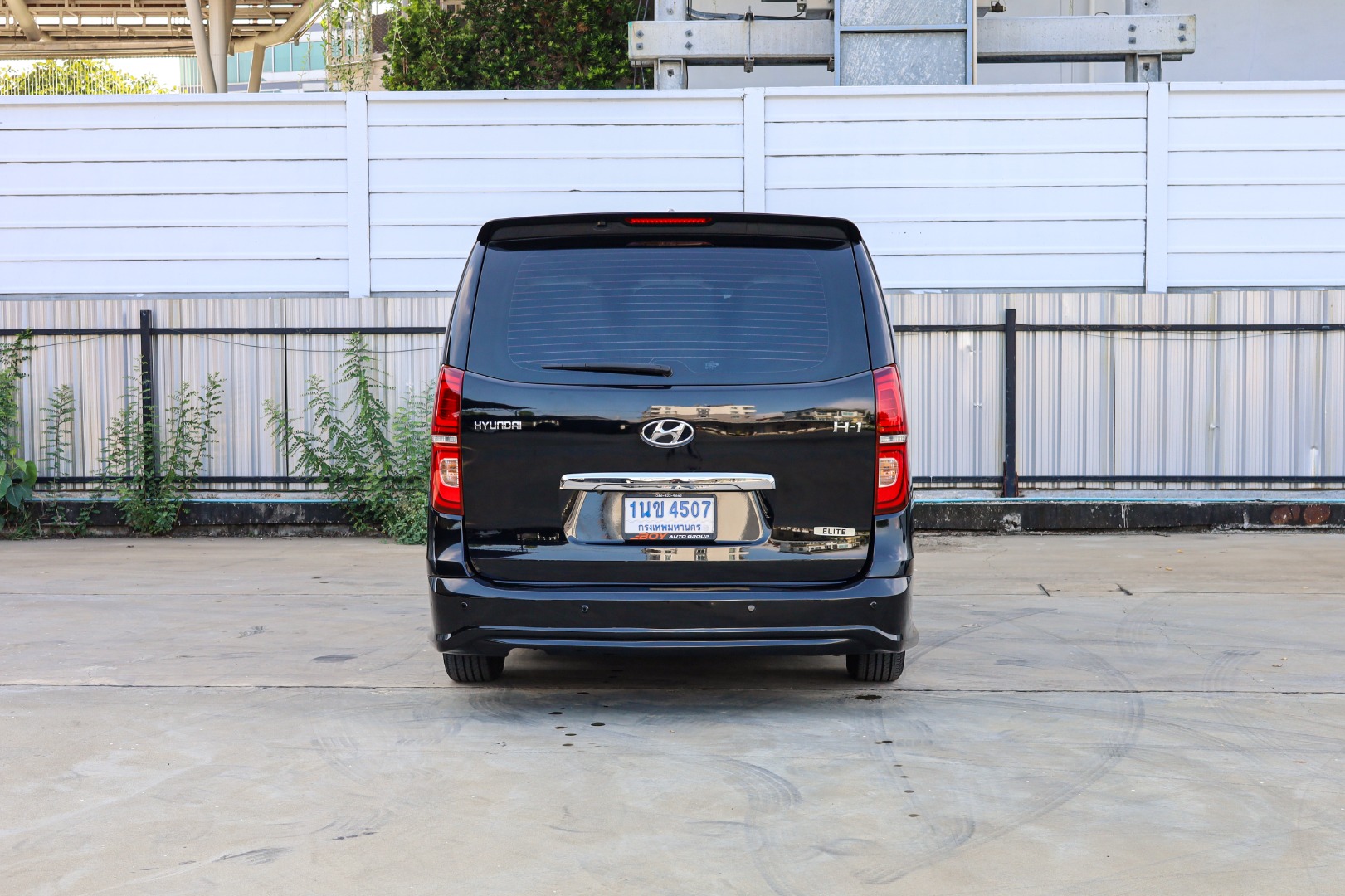 HYUNDAI H1 2.5 ELITE (7 ที่นั่ง) (RA3221)