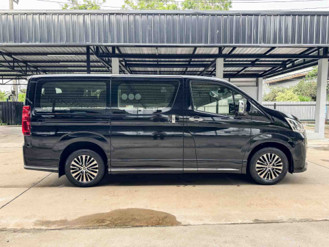 TOYOTA MAJESTY 2.8 PREMIUM (A2716)