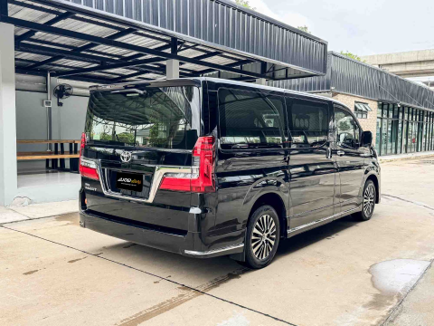 TOYOTA MAJESTY 2.8 PREMIUM (A2716)