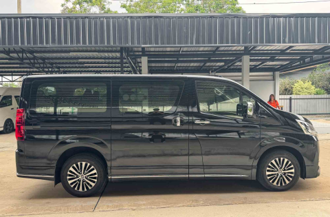 TOYOTA MAJESTY 2.8 PREMIUM (A2700)