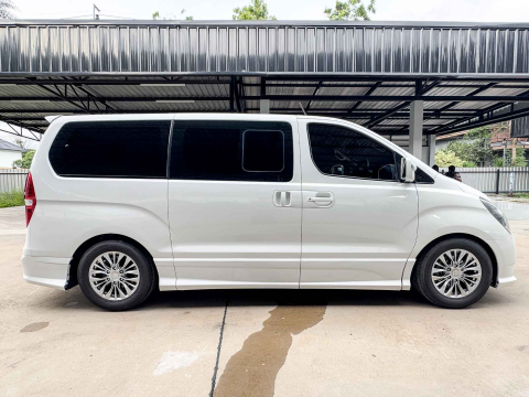 HYUNDAI H1 2.5 GRAND STAREX VIP (7ที่นั่ง) (A2677)