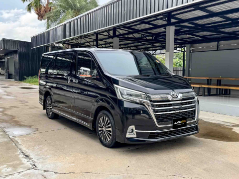 TOYOTA MAJESTY 2.8 STANDARD (A2696)