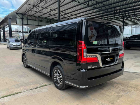 TOYOTA MAJESTY 2.8 PREMIUM (A2709)