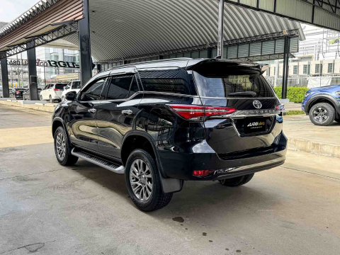 TOYOTA FORTUNER 2.4 V  (A2777)